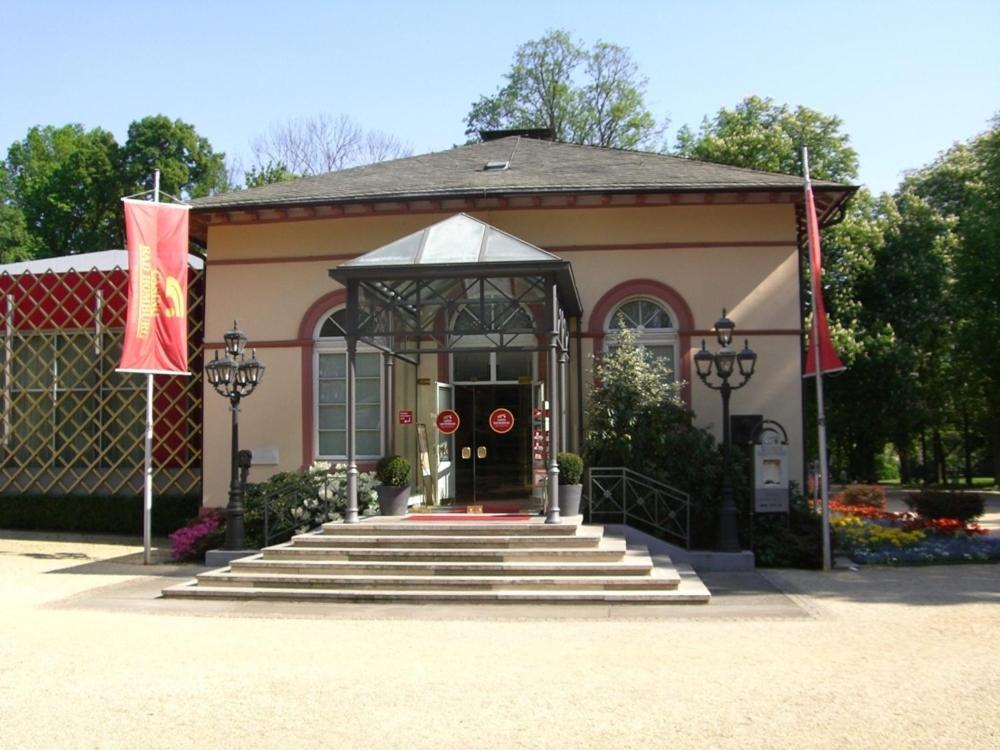 Hotel Haus Am Park บาดฮอมบูร์ก ฟอร์ แดร์เฮอเฮอ ภายนอก รูปภาพ
