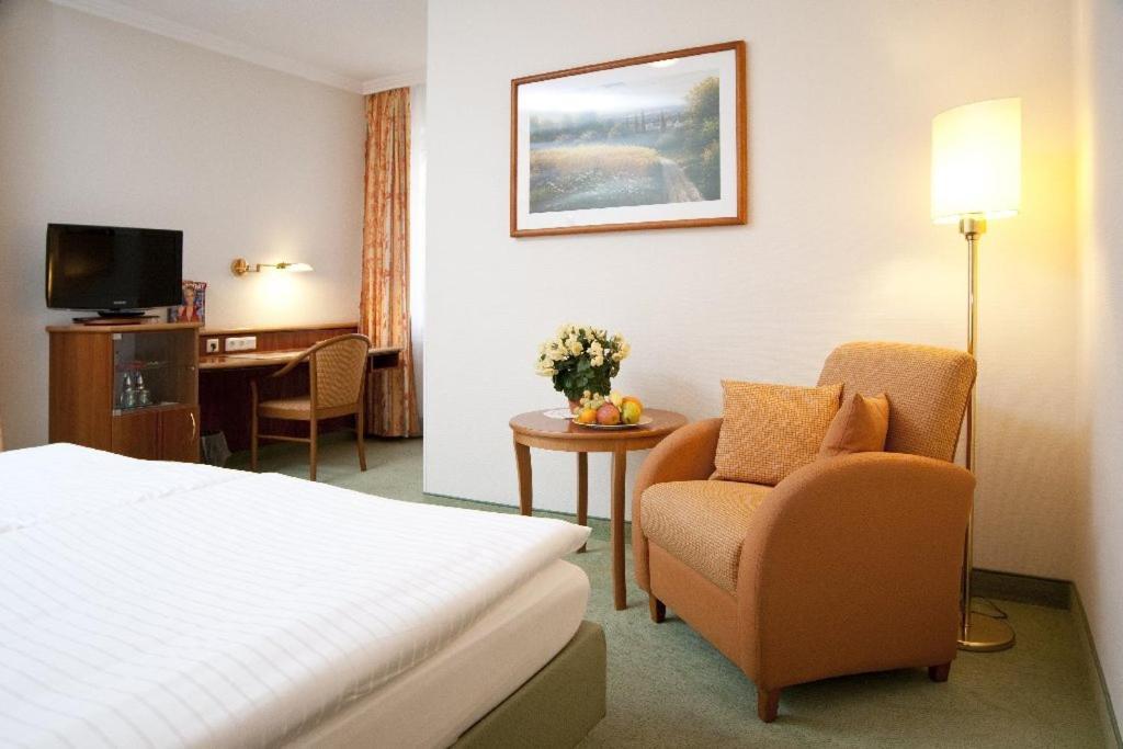 Hotel Haus Am Park บาดฮอมบูร์ก ฟอร์ แดร์เฮอเฮอ ภายนอก รูปภาพ