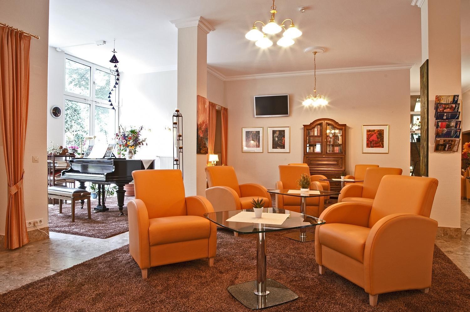 Hotel Haus Am Park บาดฮอมบูร์ก ฟอร์ แดร์เฮอเฮอ ภายนอก รูปภาพ
