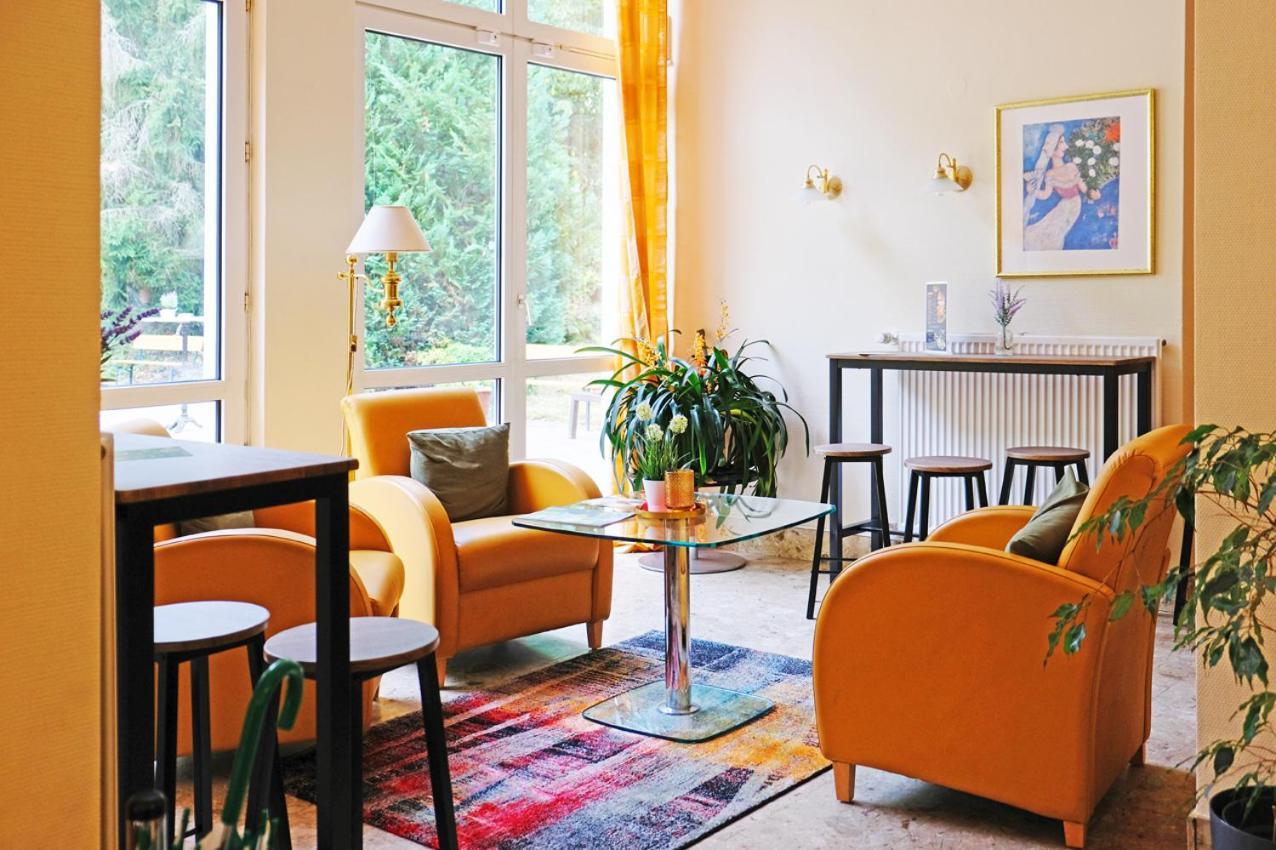 Hotel Haus Am Park บาดฮอมบูร์ก ฟอร์ แดร์เฮอเฮอ ภายนอก รูปภาพ