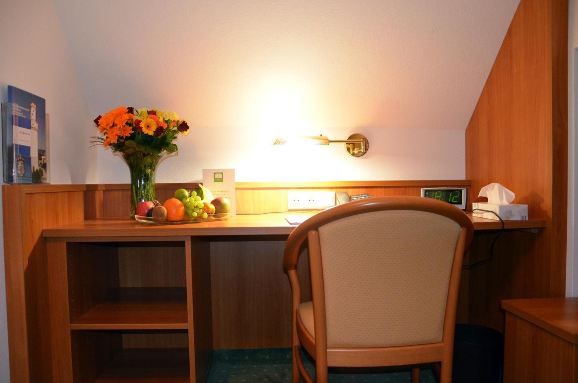 Hotel Haus Am Park บาดฮอมบูร์ก ฟอร์ แดร์เฮอเฮอ ภายนอก รูปภาพ