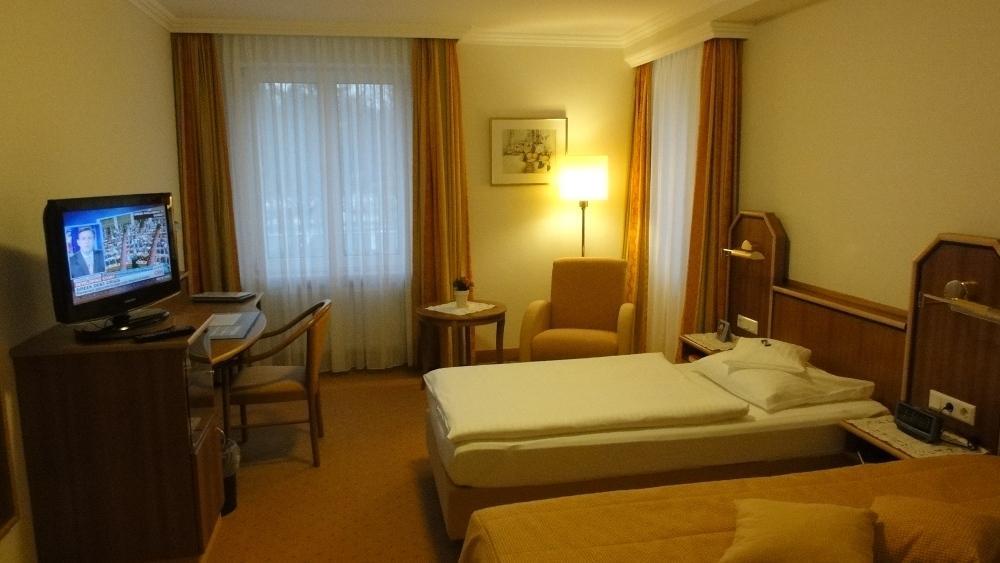 Hotel Haus Am Park บาดฮอมบูร์ก ฟอร์ แดร์เฮอเฮอ ห้อง รูปภาพ